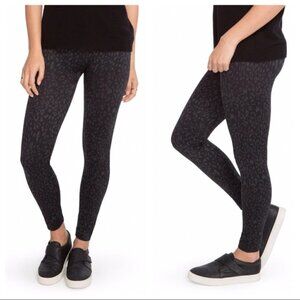 Spanx LOOK at Me Now Seamless Shaping Leggings Black Cheetah